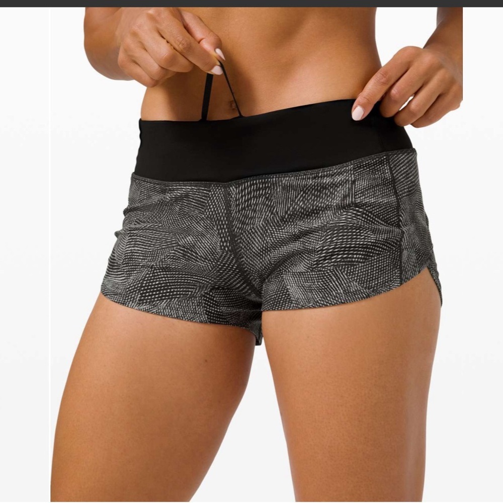 5. Lululemon Speed Up Short *2.5" Velocity Mesh Island Mist Black / Black
